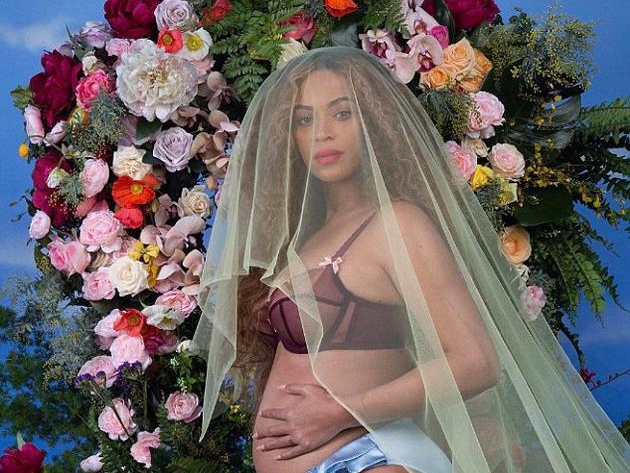Beyoncé IG 貼巨肚懷孕照，突宣佈懷有雙胞胎！