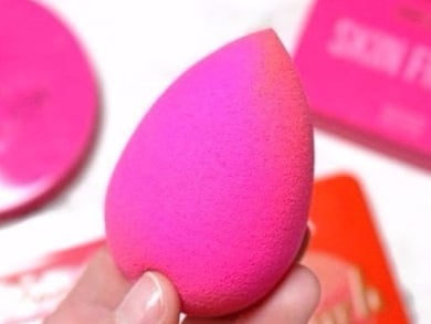 神一般的發明！這小容器一次過解決 Beauty Blender 易發霉、壽命短的問題！