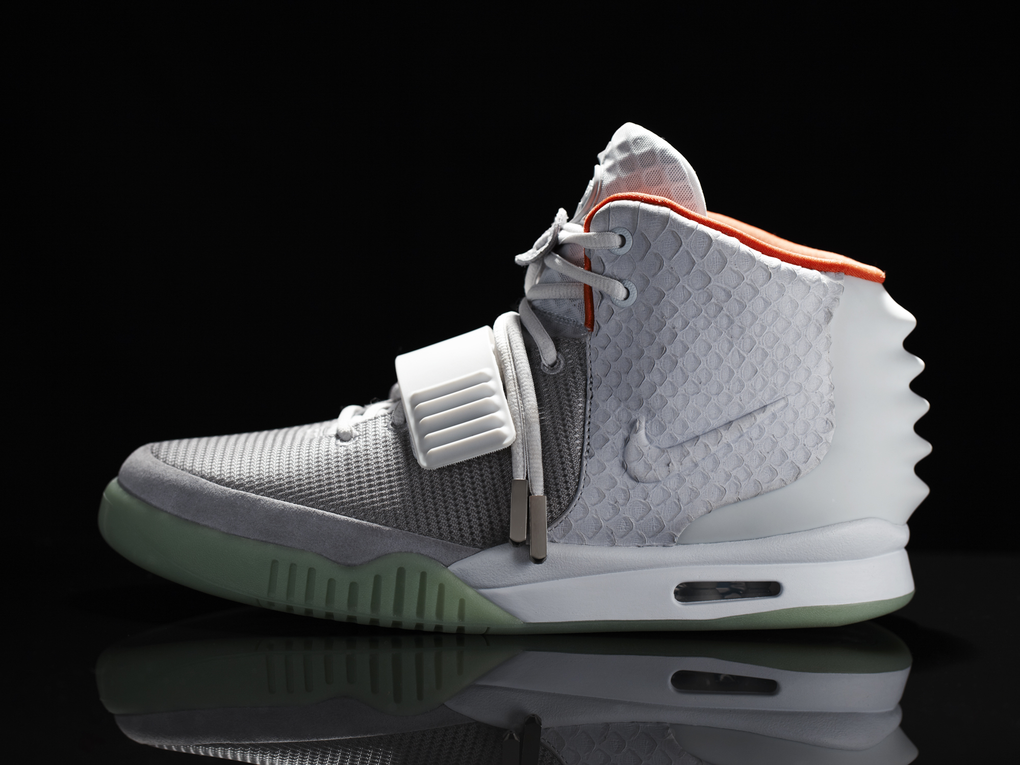 2016 年 YEEZY 價格排行榜 第一名由這雙拿下!