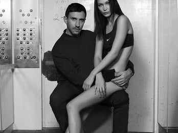 勢必被一眾 IT Girl 力捧！Riccardo Tisci x Nike 最新聯乘作真的超美啊！