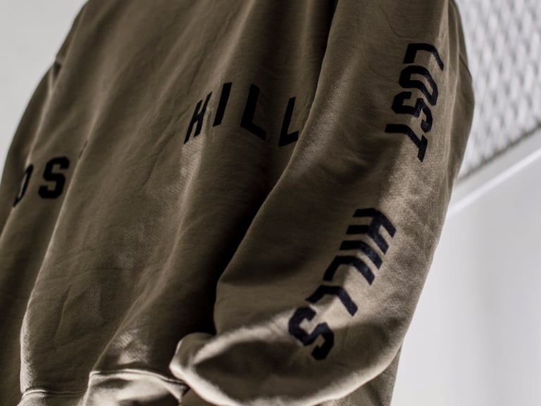 直擊 Yeezy Season 5 前導秀！看到這個幕後陣容我都嚇傻了