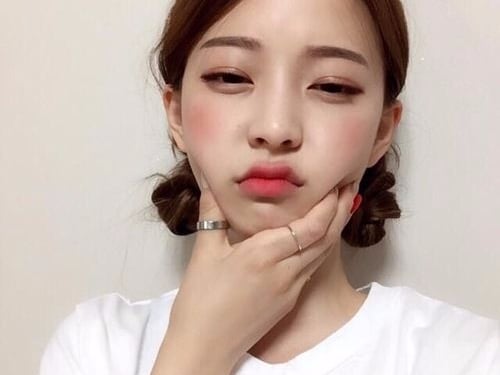 特搜 5 款「腮紅場合運用」大解析！網友：心儀對象見面該擦哪一色？