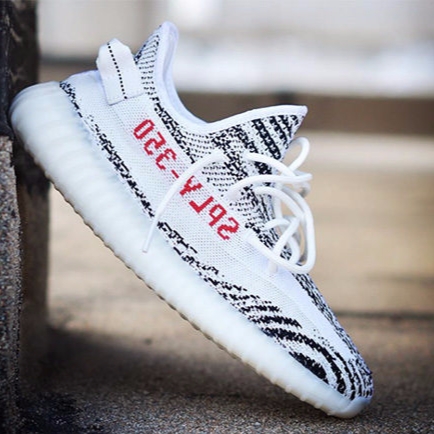 2 月壓軸出籠！Yeezy 斑馬釋出鞋量據傳只能用「稀罕」來形容