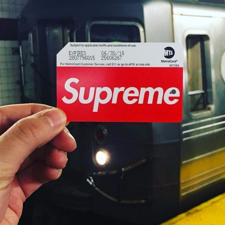 Supreme 地鐵票開賣造成暴動　出動紐約警方維持秩序！