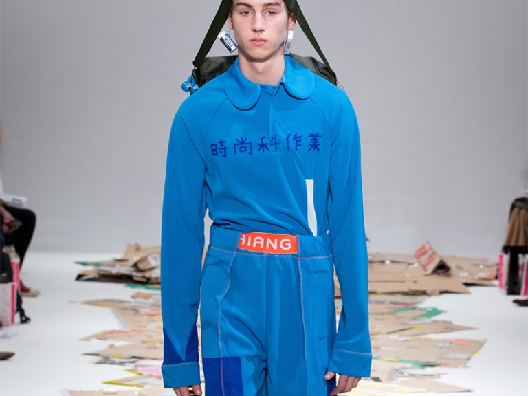 珍奶、作業簿在伸展台上最狂？盤點 5 位讓世界驚呆的台灣服裝設計師