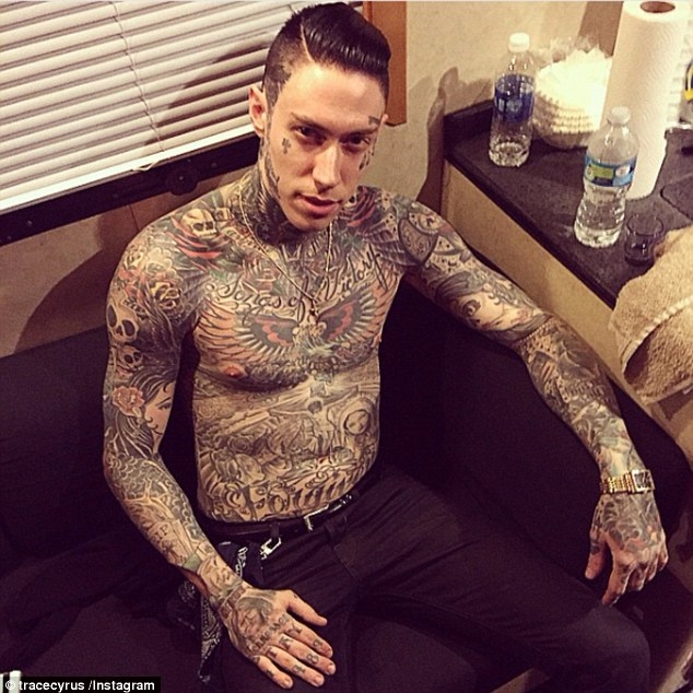 麥莉希拉哥哥爆出對未來妹婿大怒　批評連恩漢斯沃「懶惰又跟我妹妹要錢」！