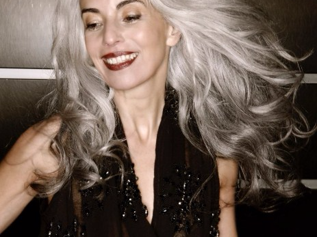 真是美魔女！59 歲的時裝模特兒