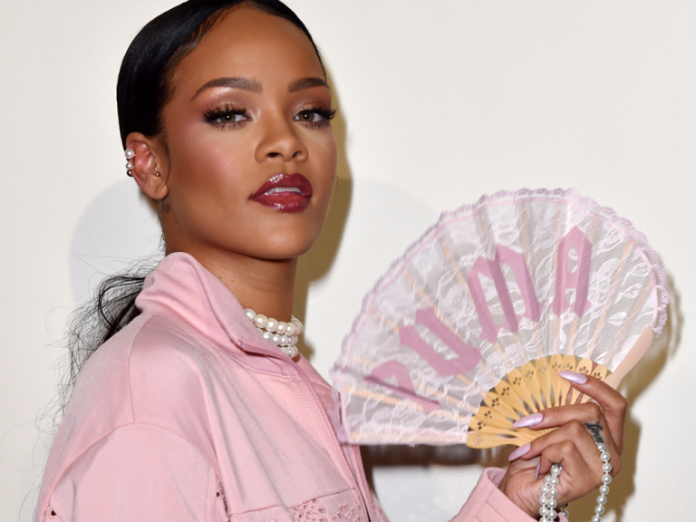 RIRI x PUMA 攜手再造奢華運動風！網友表示：「@男友名」 