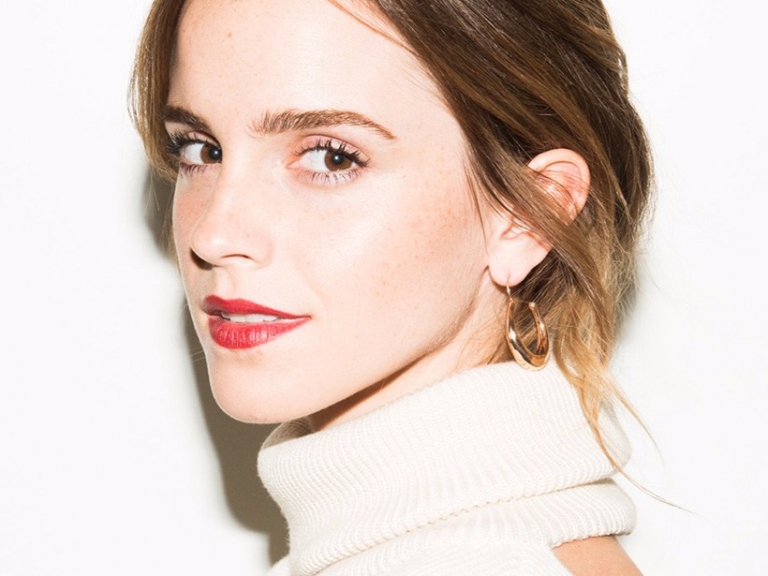 明星的衣櫥一定全是名牌？Emma Watson 公開她的衣櫥，原來她的衣帽間是這樣的！