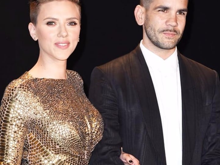 性感女神 Scarlett Johansson 離婚風波又一戲劇性的發展，丈夫想挽救婚姻，原因是…