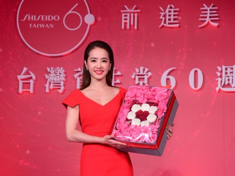 台灣資生堂60週年 蔡依林美力代言 積極正能量源源不絕 用自信「前進美一步」  