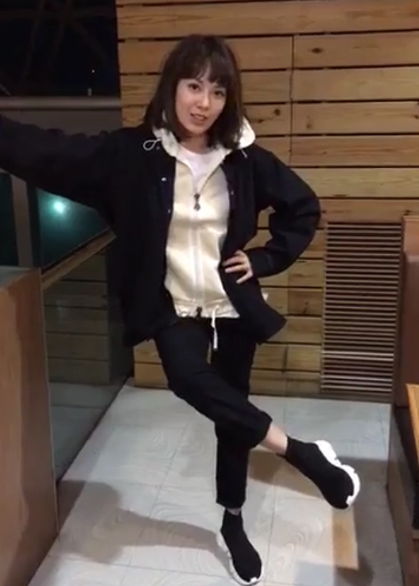 風潮貴婦 Melody 為「它」中斷直播!男女通殺的這雙鞋到底有何來歷?