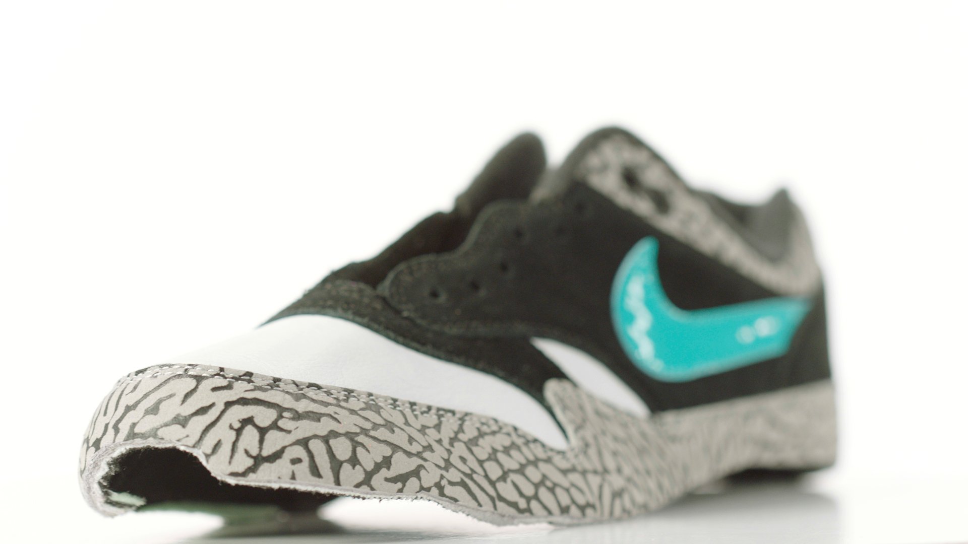  Air Max 1 atoms 如何橫空出世？！選用蒂芬妮綠 NIKE LOGO 背後的用意是...