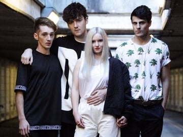 擁有最帥提琴手的樂團， Clean Bandit 的「古典流行舞曲」一出手便是破億點擊！
