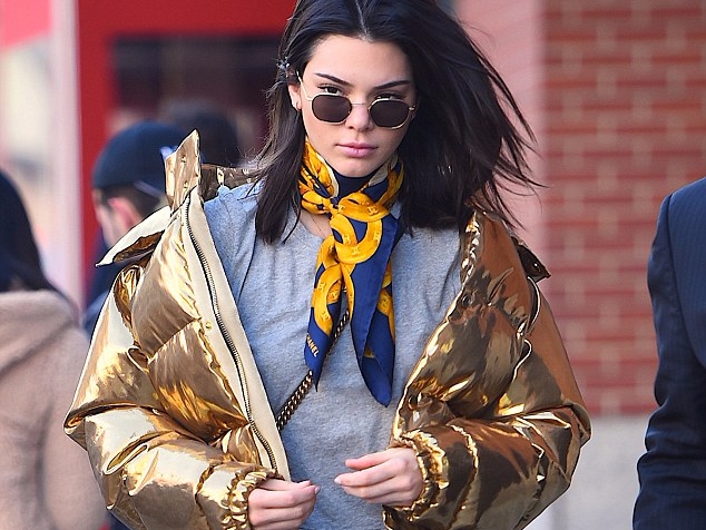 家中 20 萬美元珠寶首飾被闖門偷光　Kendall Jenner 氣到炒了所有保鑣！