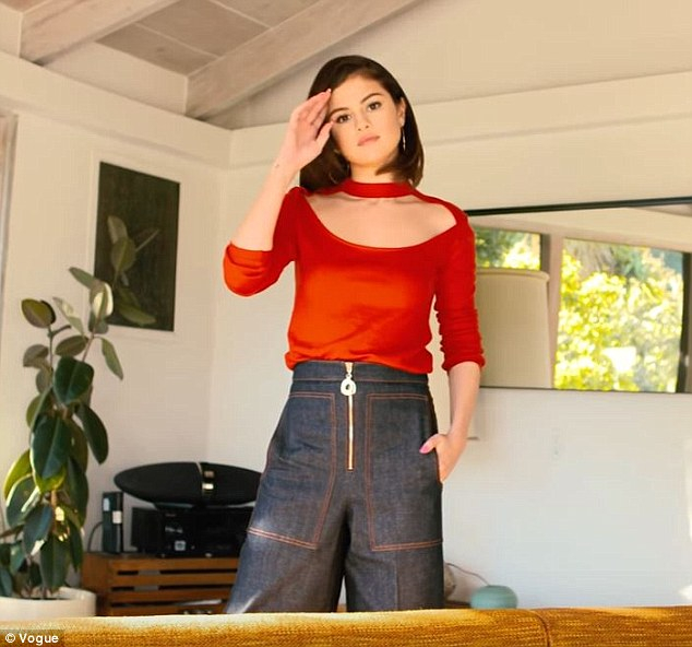 美翻天!賽琳娜接受《Vogue》73 個瘋狂提問 窺探她可愛的房子內部裝潢!