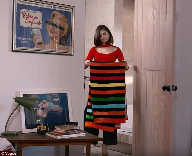 美翻天!賽琳娜接受《Vogue》73 個瘋狂提問 窺探她可愛的房子內部裝潢!