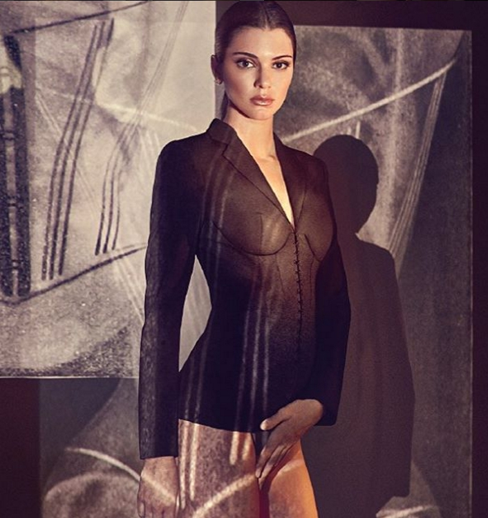 Kendall Jenner 為內衣界的勞斯萊斯寬衣解帶 火辣身材讓人凍!未!住!