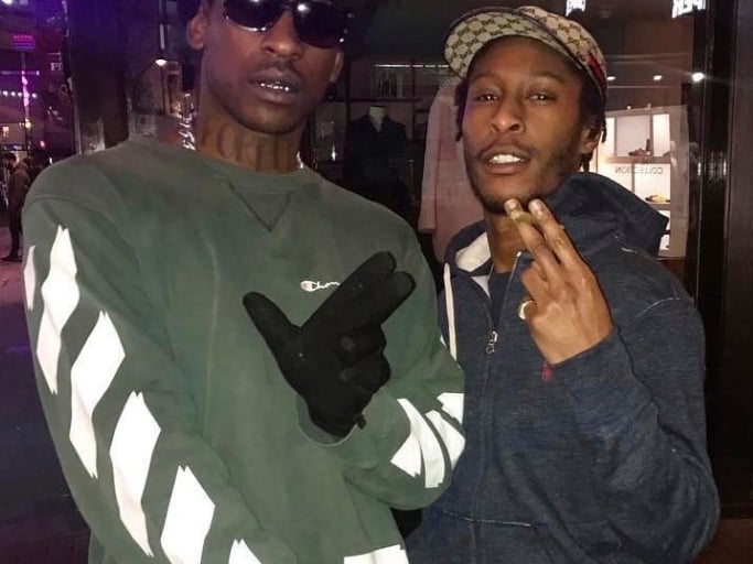 這聯名我超可以！OFF-WHITE x Champion 歌手 Skepta 搶先著用？實體照流出！