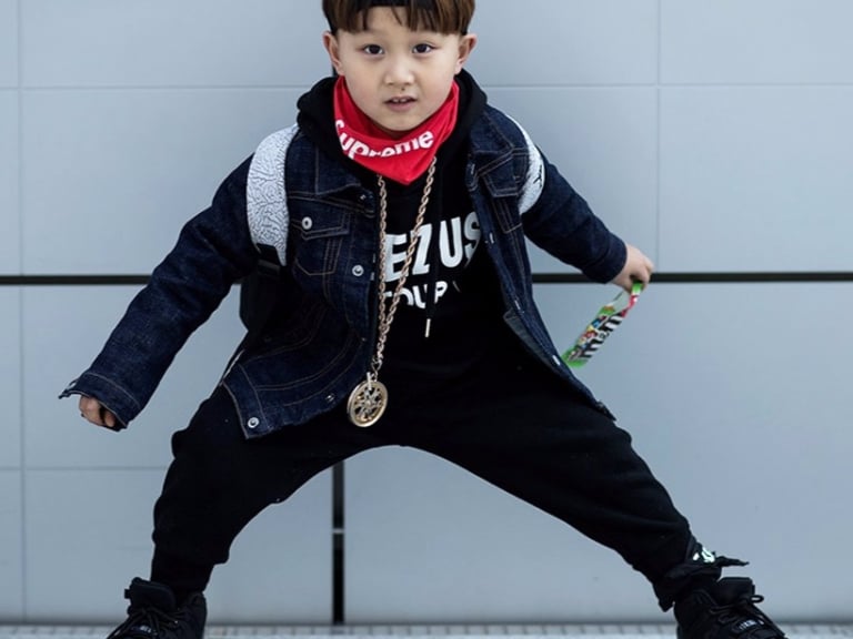 不要驚訝他們穿得比你更時尚！專屬小孩的 Seoul Fashion Week 街拍，讓你看盡未來時尚達人是如何練成！
