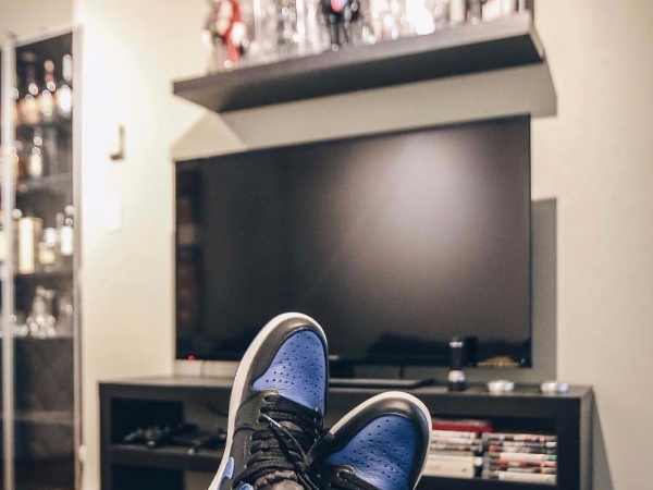 驚爆  Jordan 1 Royal 發售黑幕？！「走後門」的再售商當場被鞋迷嗆飛！