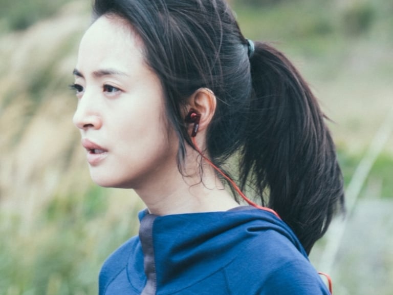 能超越晨神的只有晨神！在懸疑電影《神秘家族》首次挑戰性侵戲、尺度超開