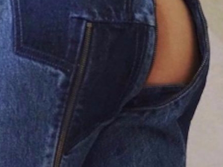 Vetement X Levi's 系列牛仔褲！直接在害羞部位開個洞 