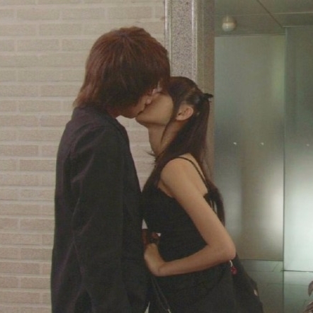 時代的眼淚！《死亡筆記本》戶田惠梨香和「夜神月」藤原龍也睽違 11 年再接吻！