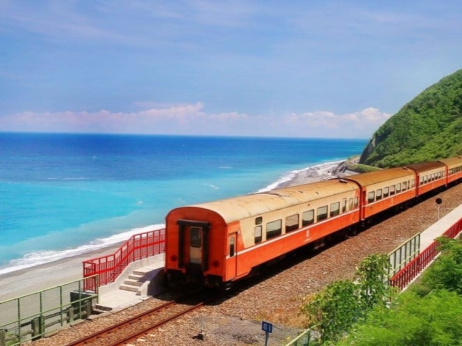 拍照打卡好所在！全台絕美車站大對決！