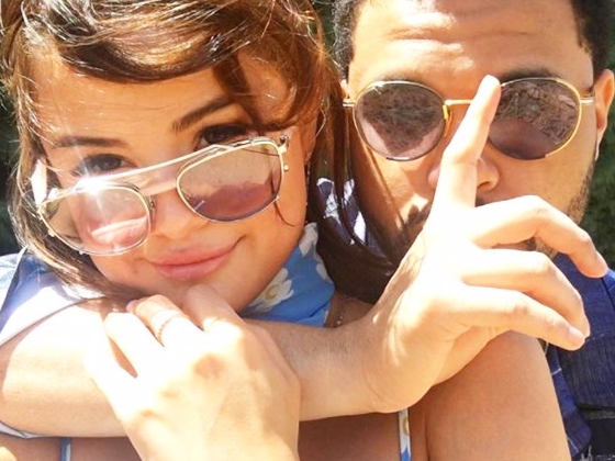 越愛越高調！Selena Gomez、The Weeknd 這對果然是去哪兒就「閃」到哪兒！