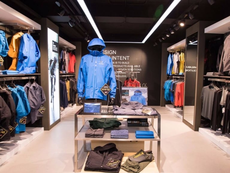 獨一無二的極致工藝 戶外人心中的「夢幻逸品」！ Arc'teryx 首間旗艦店盛大開幕 春夏全系列單品嶄新亮相 