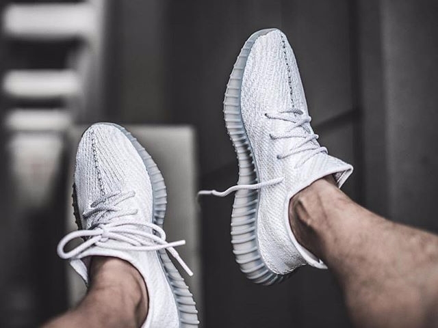 鞋頭好難當！YEEZY、KAWS 都將在 4 月推出重量級鞋款