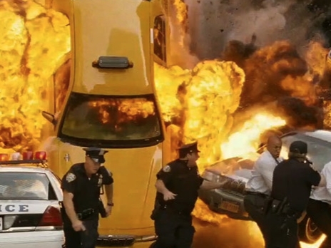 10 大經典電影飛車追逐爆炸場景 你們最愛哪一個