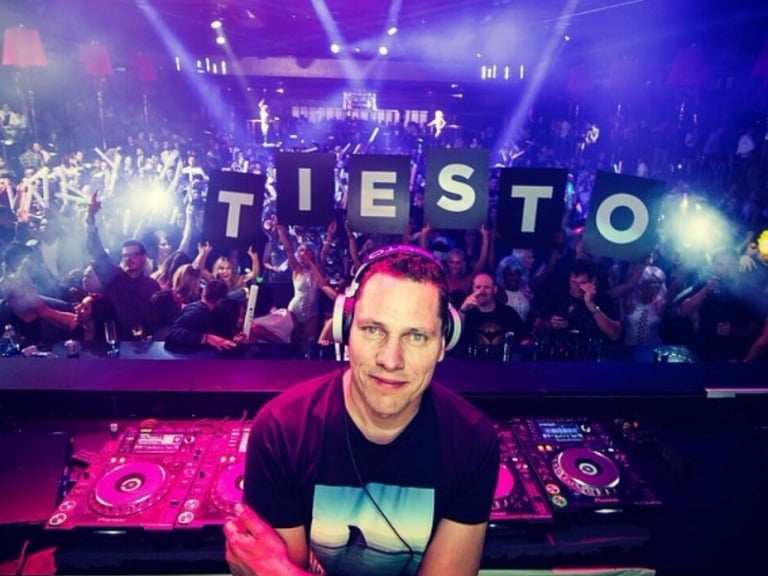 2017 夏日 EDM 國歌誕生！電音傳奇 Tiësto 攜手 Sevenn 打造洗腦神曲〈BOOM〉