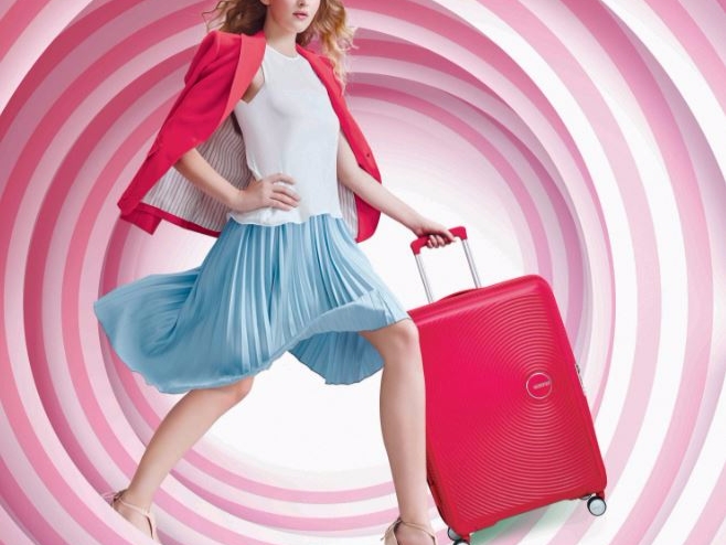 來趟時尚潮流的旅行嗎？ 歡樂色彩American Tourister Curio   帶你一起環遊世界