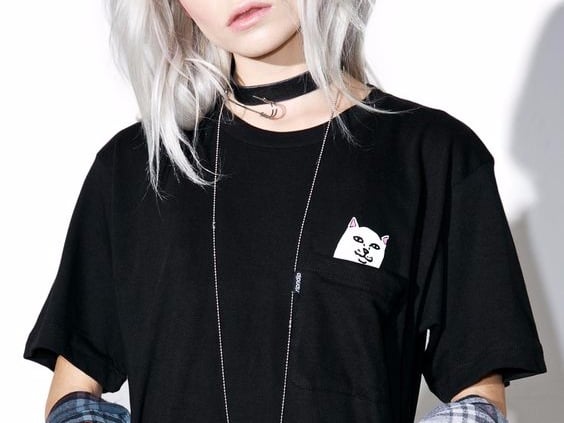 今夏 13 件必入手潮牌 Tee 選購指南!LOGO Tee 跟口袋 Tee 你選哪個?