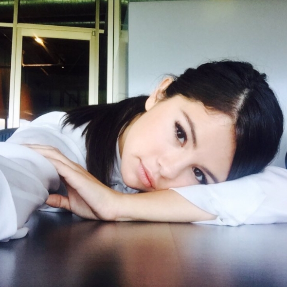 賽琳娜被發現根本沒剪短髮！賽琳娜笑談短髮照：這場誤會根本超好笑