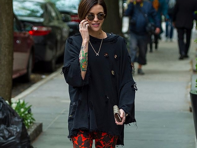 好搭又霸氣!這款馬汀靴現在最流行 Ruby Rose、吉吉哈蒂德都愛穿!