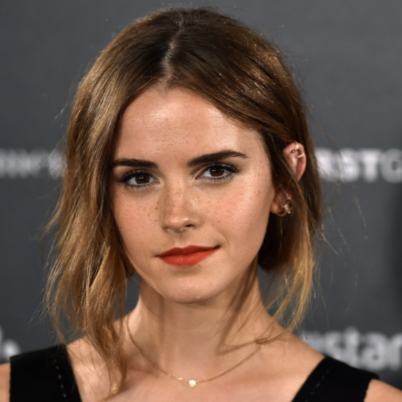 羨慕！艾瑪華森與相差 10 歲男友感情超穩定　今年就要滿交往 2 周年紀念！