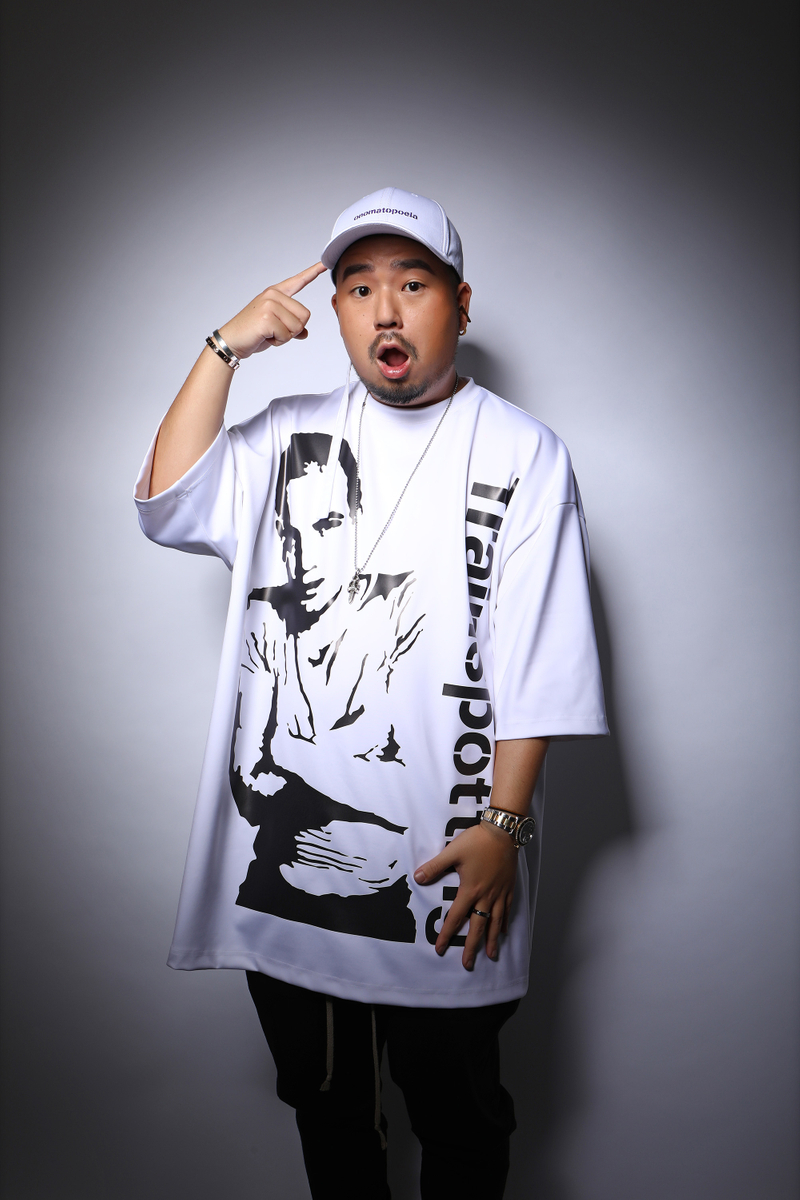 饶舌鬼才告别自由发挥 阿达单飞打造最王道的「骂人方式」