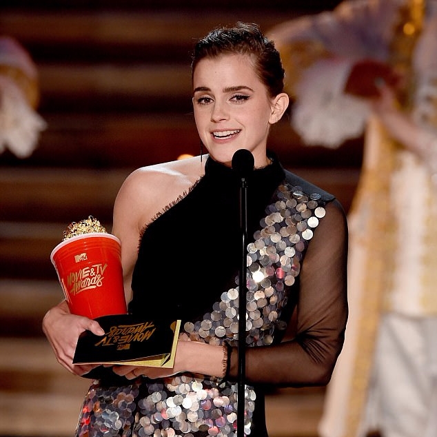 艾瑪華森擊敗這位男星      拿下 MTV 最佳演員！