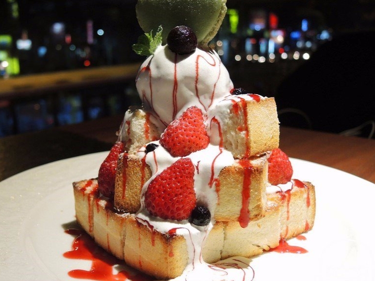 【你的名字特展】士林區六大必吃草莓甜點店！讓三葉少女心爆發、興奮狂拍的「超夢幻草莓甜點」都在這裡～