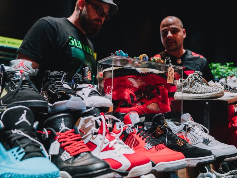 神鞋勿碰，帶你一窺全球最大鞋展「Sneakerness 」。