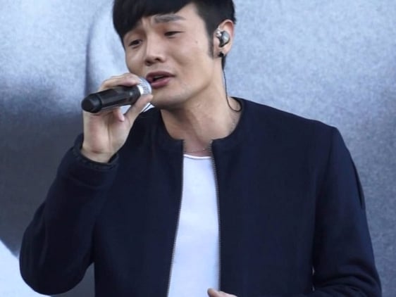 跟著我左手右手一個慢動作！十大網友熱議大陸歌手
