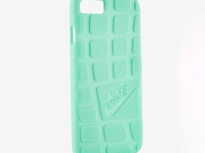 Nike 推出經典「外底」iPhone Case 系列