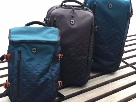 Victorinox Vx Touring 系列 智慧儲物　輕鬆旅遊
