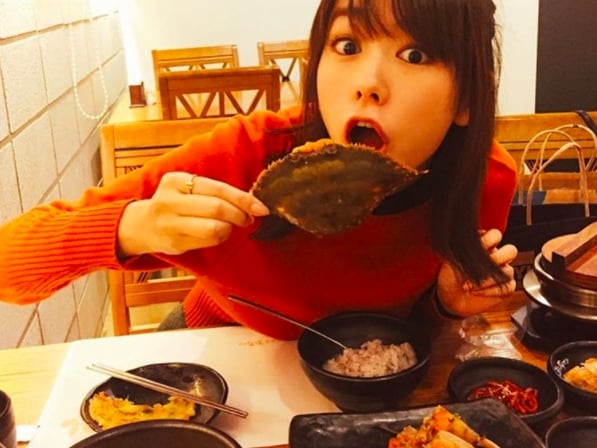 大腿跟小腿一樣細！日本女星桐谷美玲 Po 熱褲照  過瘦身材再次引起騷動