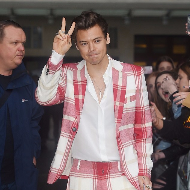 其實很不熟？哈利吃驚贊恩當年患飲食障礙　網友：他都瘦成皮包骨還看不出來...