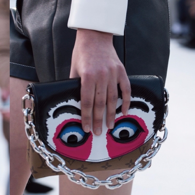 歌舞伎面具也能喚醒物慾？Louis Vuitton 2018 早春手袋，完美地向日本時裝大師山本寬齋致敬！