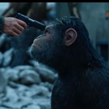 戰況混亂！《猩球崛起 3：終極決戰》釋出最終預告　猿類之間叛變反幫助人類？